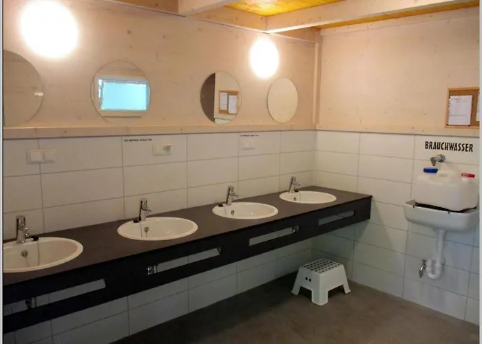 Baumzeltdorf Ostseebreeze Direkt Am Campingplads